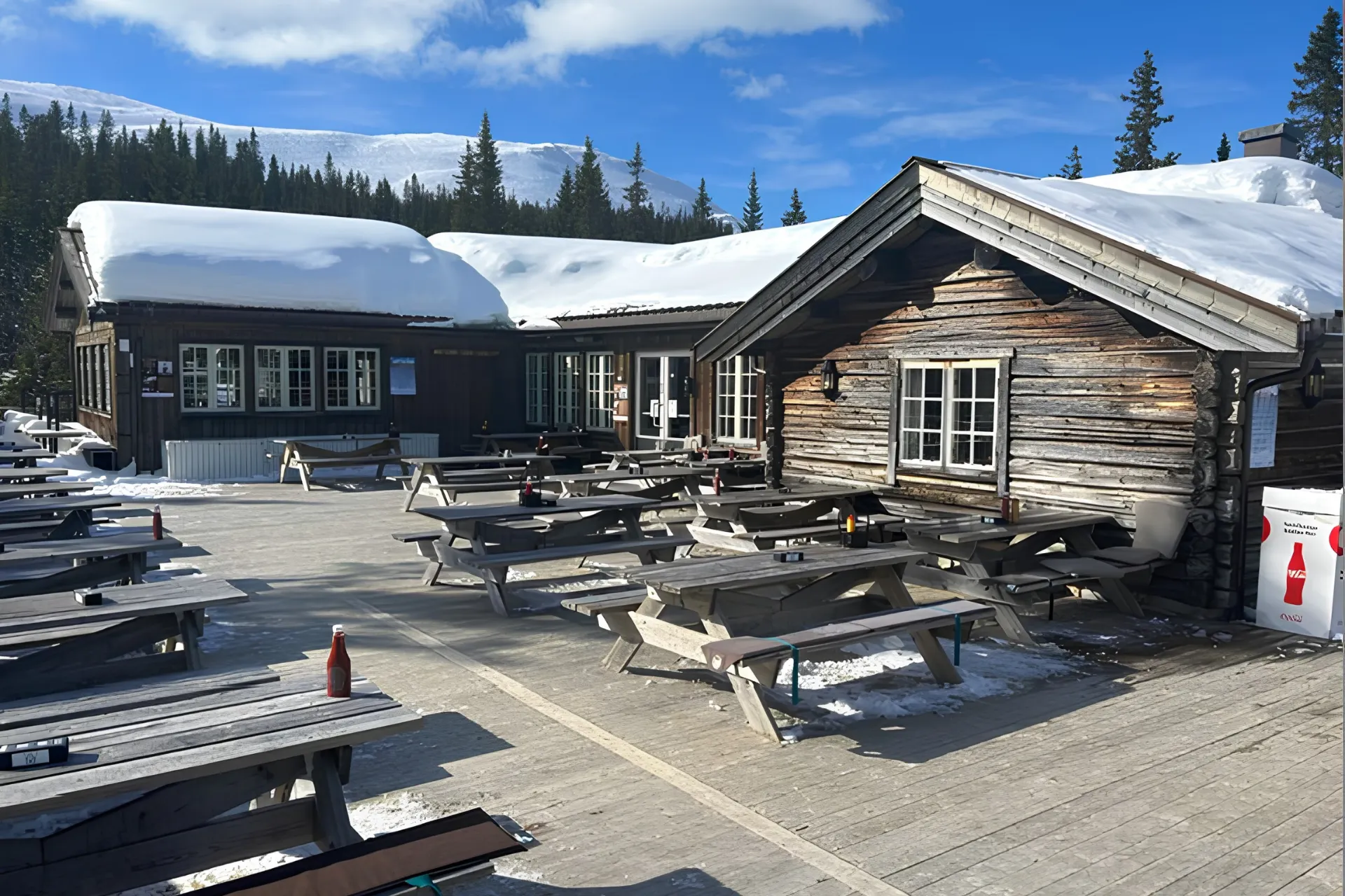 Foto van een bergut op de piste in Noorwegen
