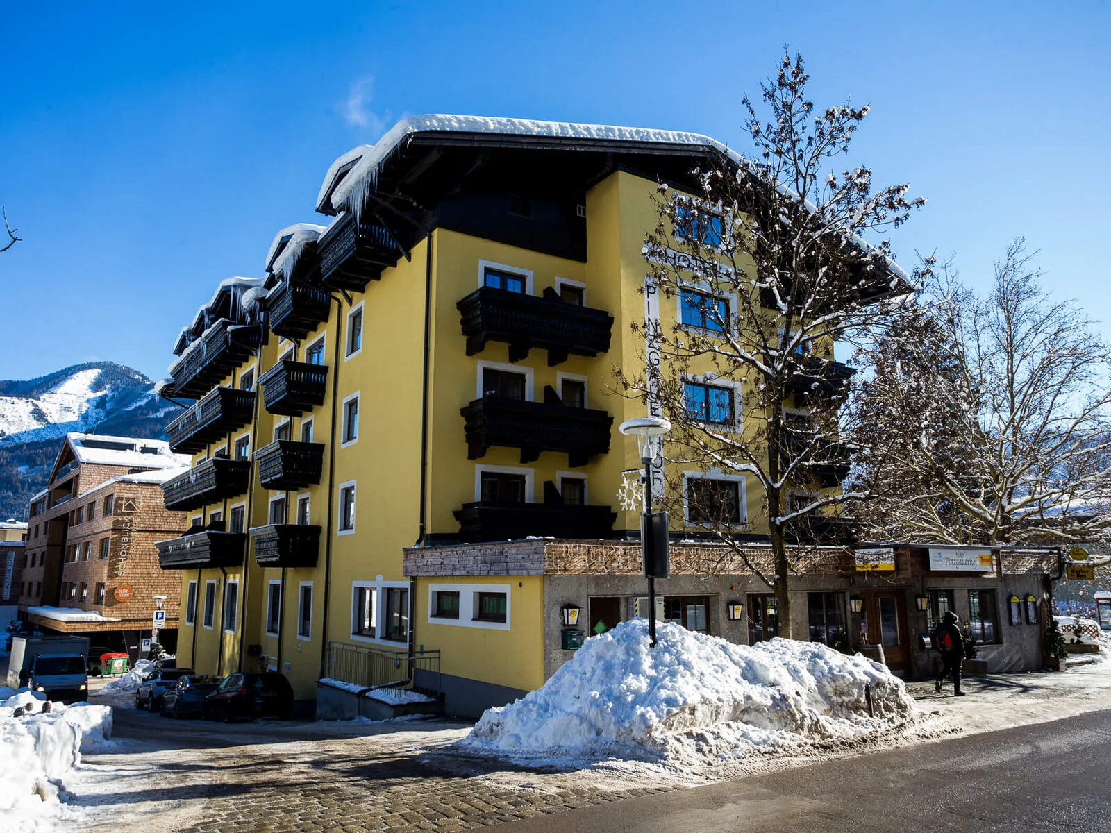 Hotel Pinzgauerhof - Buitenaanzicht