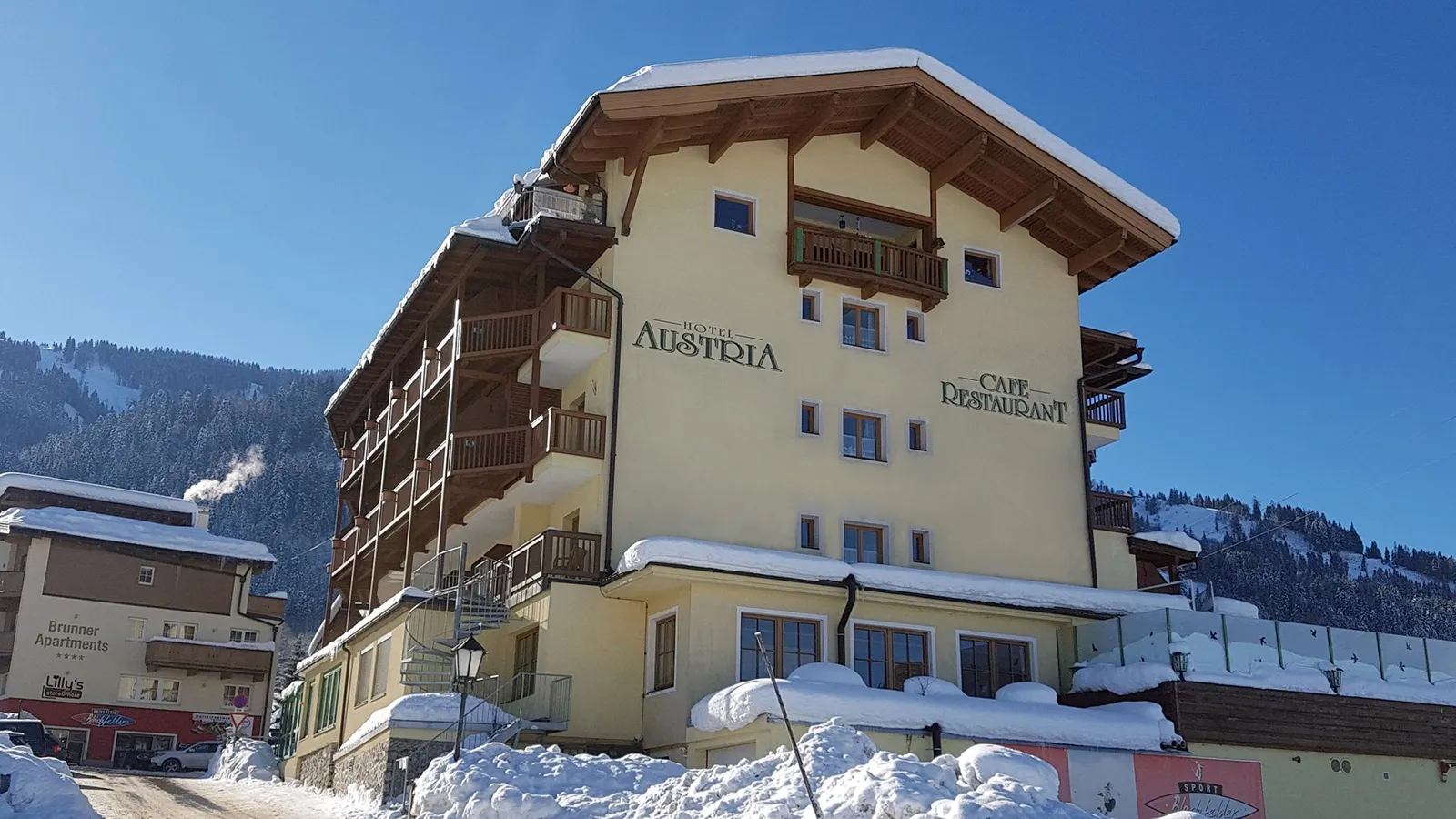 Hotel Austria - Buitenaanzicht