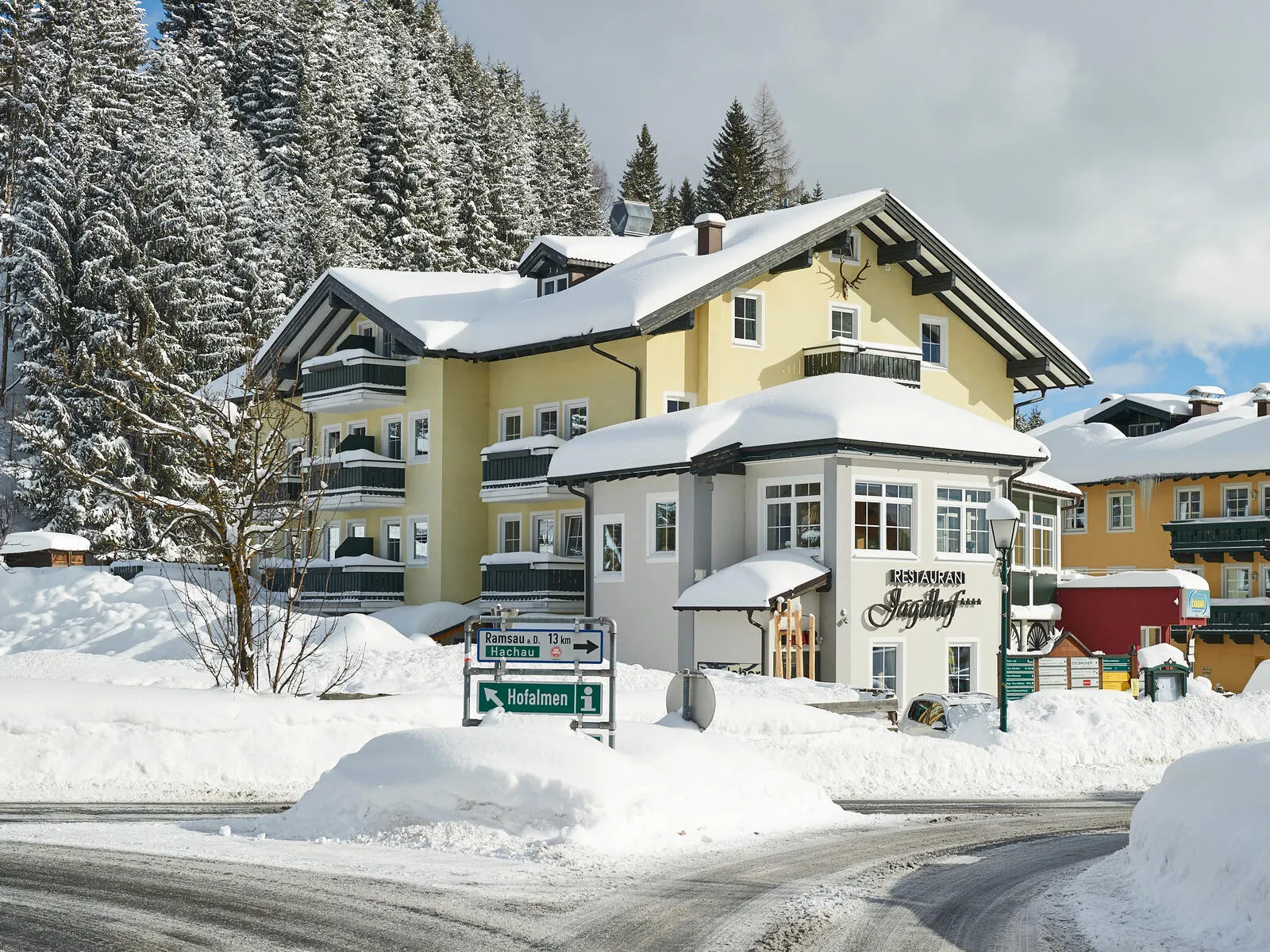 Aparthotel Jagdhof - Buitenaanzicht