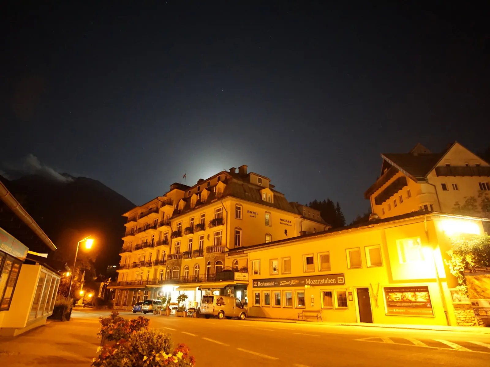 Hotel Mozart - Buitenaanzicht